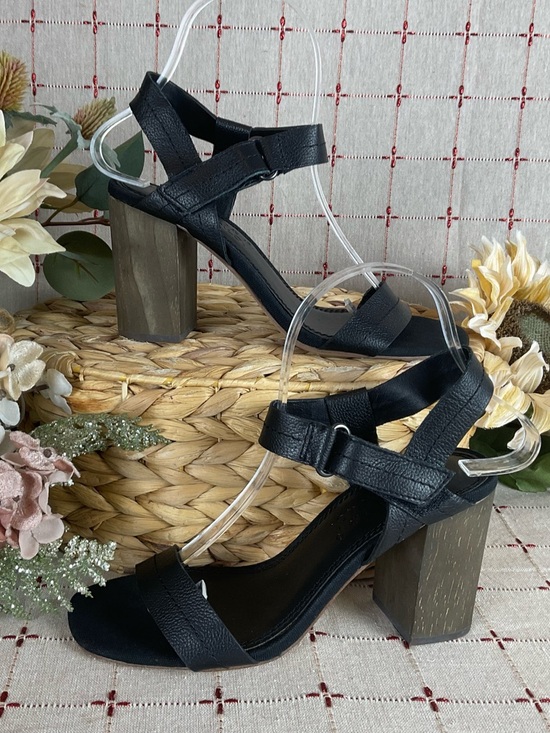 Splendid Shoes - Splendid “Miller” Heeled Sandals Black Leather Block Heel Strappy Shoe Sz 6